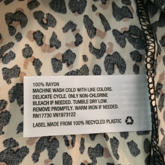 Plus size blouse - Picture 5 of 6